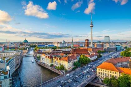Best City Home Near Checkpoint Charlie - image 10