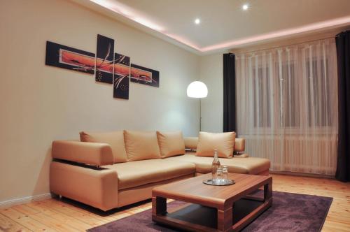 Best City Home Near Checkpoint Charlie - image 2