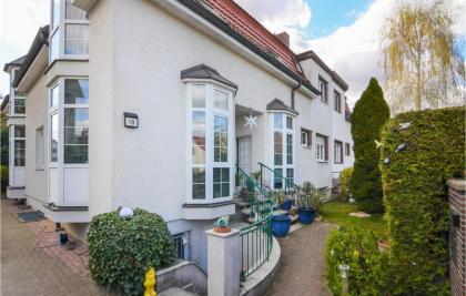Beautiful home in Berlin with 2 Bedrooms and Internet - image 1
