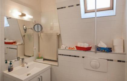 Beautiful home in Berlin with 2 Bedrooms and Internet - image 19
