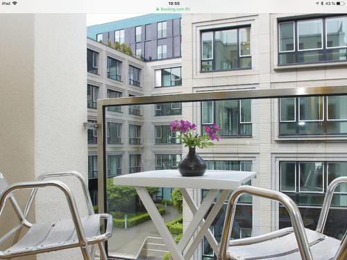 New Green Apartments - main image