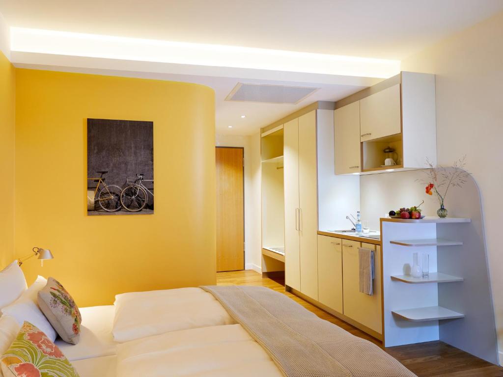 Flottwell Berlin Hotel & Residenz am Park - image 3