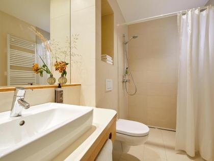 Flottwell Berlin Hotel & Residenz am Park - image 4