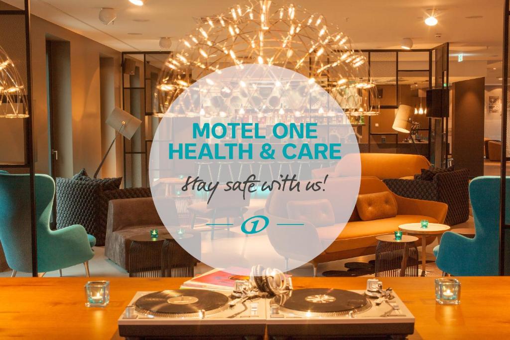 Motel One Berlin-Potsdamer Platz - main image
