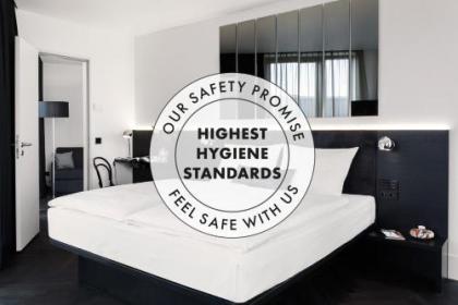 Hotel Amano Grand Central - image 1