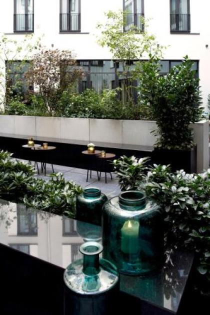 Hotel Amano Grand Central - image 11