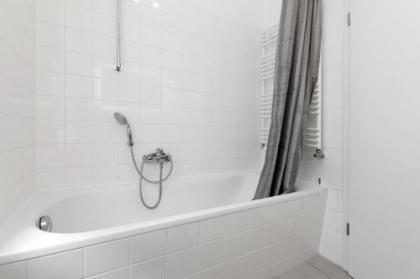 Grand Central Mitte Apartment - image 11