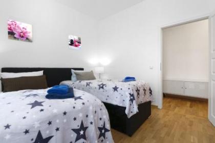 Grand Central Mitte Apartment - image 12