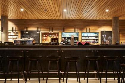 Moxy by Marriott Berlin Ostbahnhof - image 19