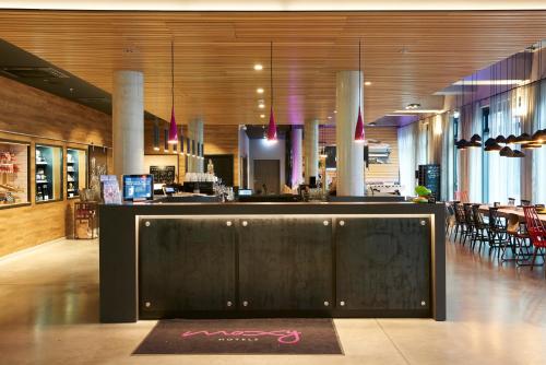 Moxy by Marriott Berlin Ostbahnhof - image 7