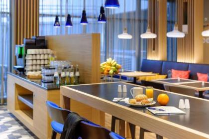 Holiday Inn Express - Berlin - Alexanderplatz - image 19