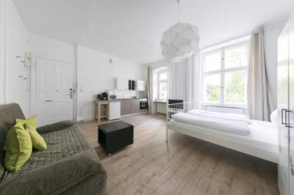 Apartment Berlin Kaiser-Friedrich-Straße - image 1