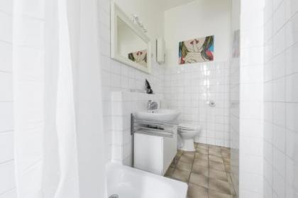 Apartment Berlin Kaiser-Friedrich-Straße - image 10