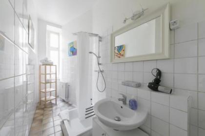 Apartment Berlin Kaiser-Friedrich-Straße - image 9