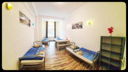 Hostel 199 - image 10
