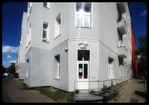 Hostel 199 - image 2