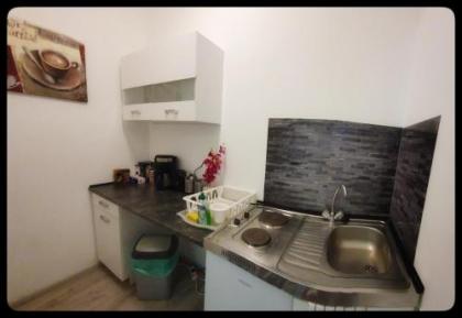 Hostel 199 - image 4