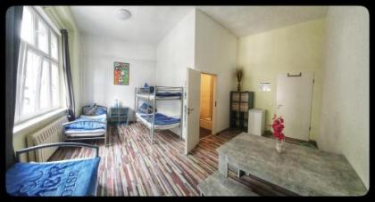 Hostel 199 - image 6