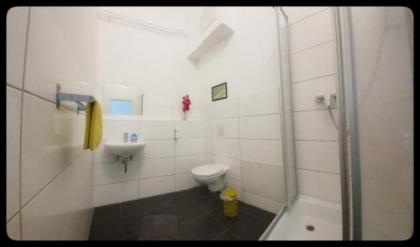 Hostel 199 - image 7