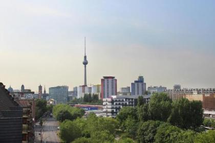 Schulz Hotel Berlin Wall at the East Side Gallery - image 9