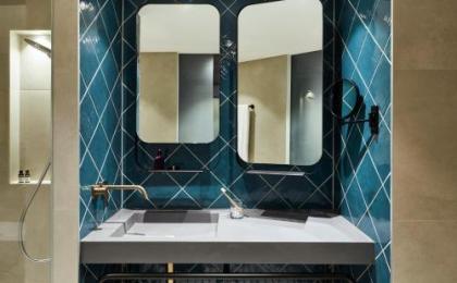 Hotel Indigo Berlin East Side Gallery - image 4