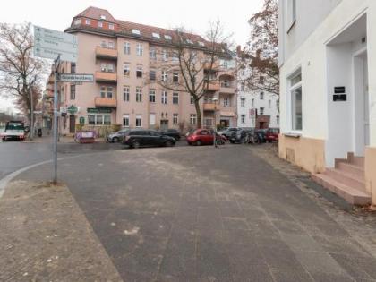 Apartments Berlin Aroser Allee - image 12