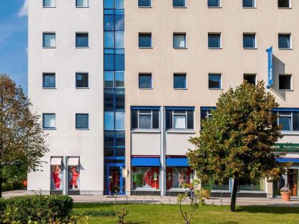 ibis budget Berlin Ost - image 11