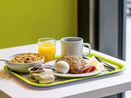 ibis budget Berlin Ost - image 15