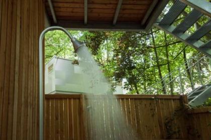 Urban Tree House - image 16