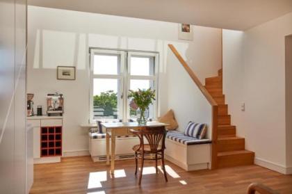 Joachim.8 Maisonette-Apartment mit 2 Schlafzimmern im Herzen von Berlin Mitte - image 1
