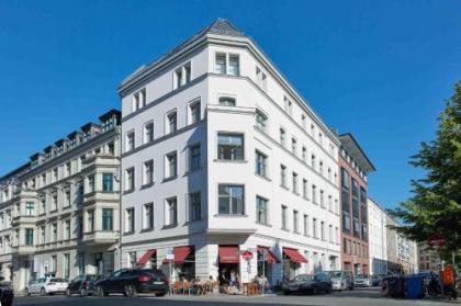 Joachim.8 Maisonette-Apartment mit 2 Schlafzimmern im Herzen von Berlin Mitte - image 2