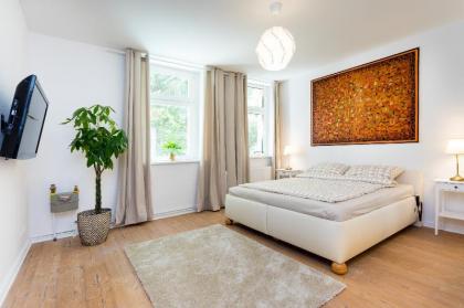 Lovely Flat In Great Area - image 2