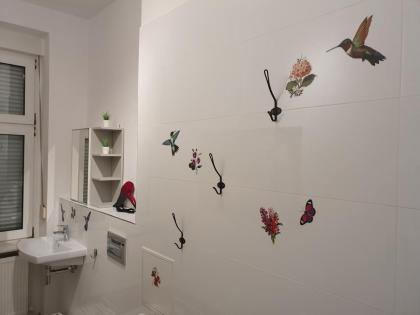 Central Lichtenberger Apartment for 6 People - image 19