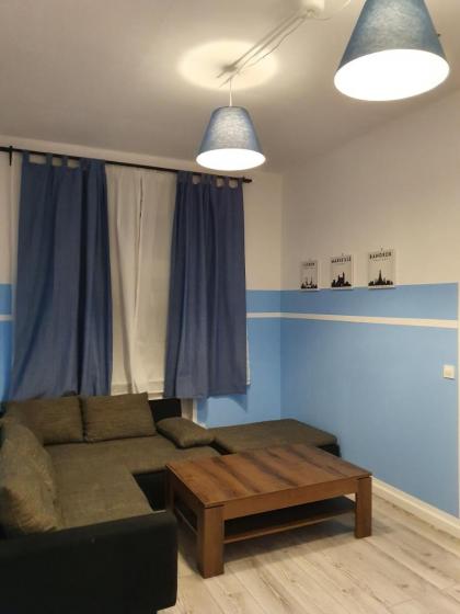 Central Lichtenberger Apartment for 6 People - image 2