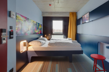 MEININGER Hotel Berlin East Side Gallery - image 1
