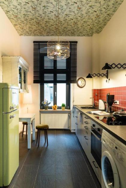 Two Bedrooms Home with Balcony in Berlin - image 5