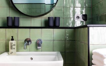 Two Bedrooms Deluxe Apartment with Balcony in Berlin - image 2