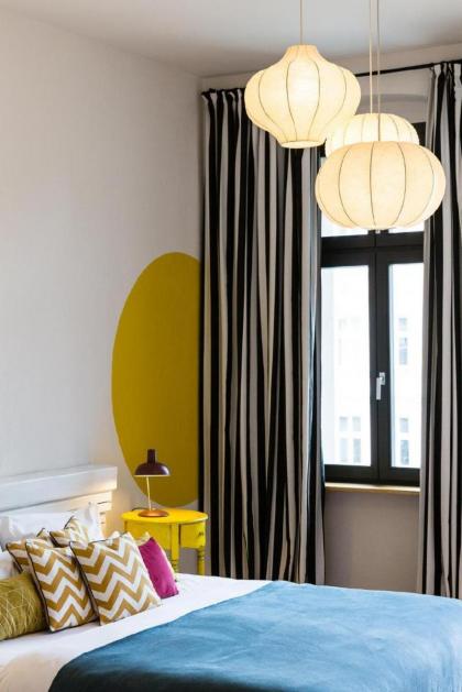 Two Bedrooms Deluxe Apartment with Balcony in Berlin - image 4