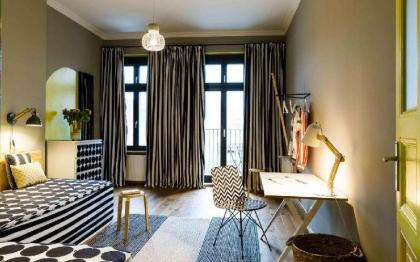 Design spacious Apartment with Balcony - Center of Berlin