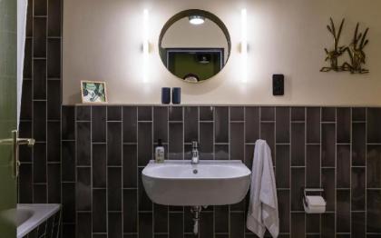 Cosy and harming Apartment in Heart of Berlin - image 2