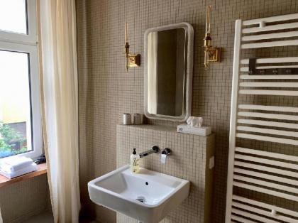 Brilliant Apartments - 1 Bedroom Superior with Balcony - image 4