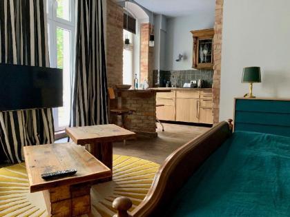 Brilliant Apartments - Studio with Terrace - image 3