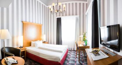 Grunau Hotel - image 11