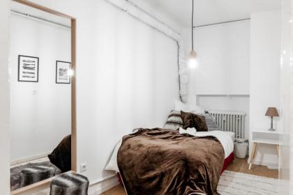 Beautiful 3 Room apartment in Kreuzberg - image 26