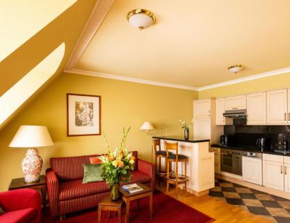 Louisa's Place - image 12