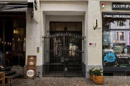 Rosenthaler CALLING - ROOFTOP APARTMENTA/C - image 11