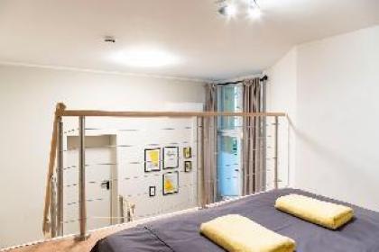 SPACIOUS 2 BR A/CSelfCheckInFree Street Parking - image 11