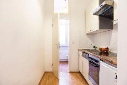 TWO Bedroom Apartment Berlin Neukölln - image 10