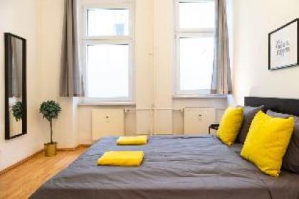 TWO Bedroom Apartment Berlin Neukölln - image 7