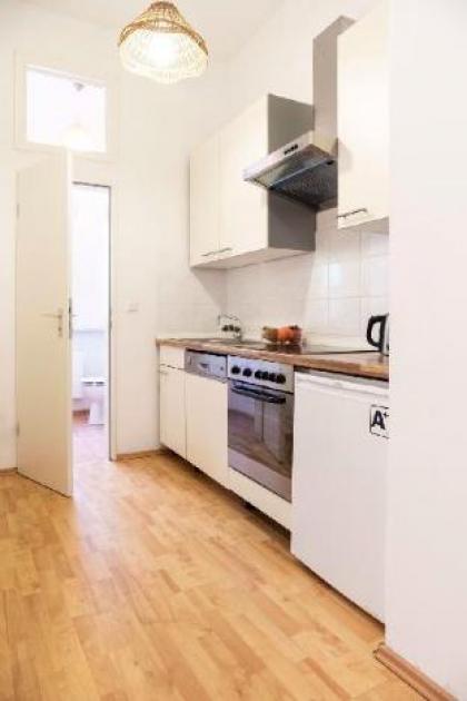 TWO Bedroom Apartment Berlin Neukölln - image 9